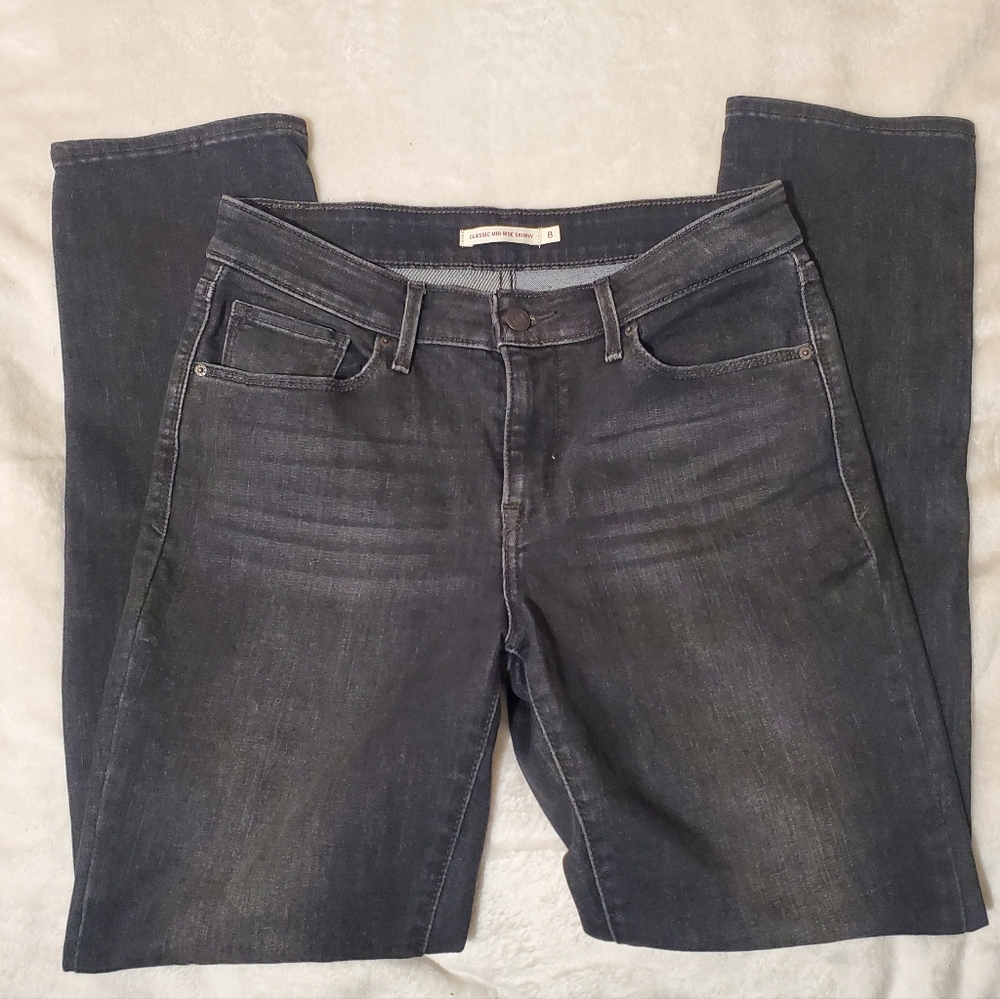Levis